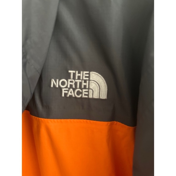 THE NORTH FACE Rainproof Lightweight Sequestrate Jacket | XL - Picture 9 of 16